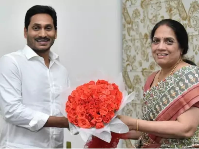 CM jagan letter to central government for chief secretary
