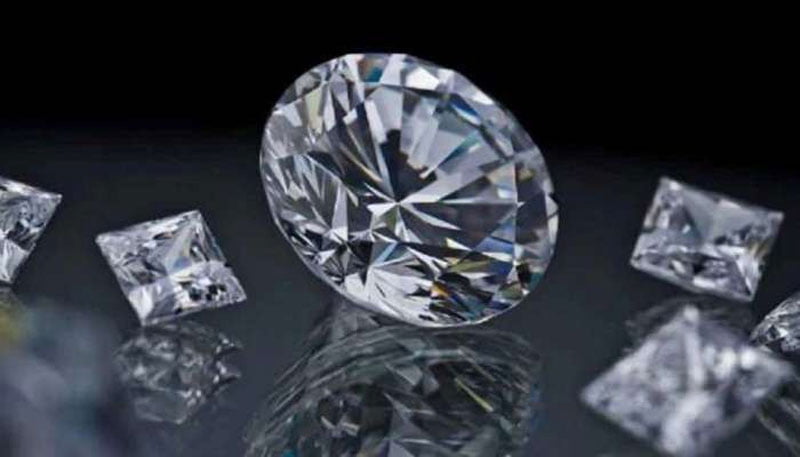 worker found 3 diamonds became millionaire 