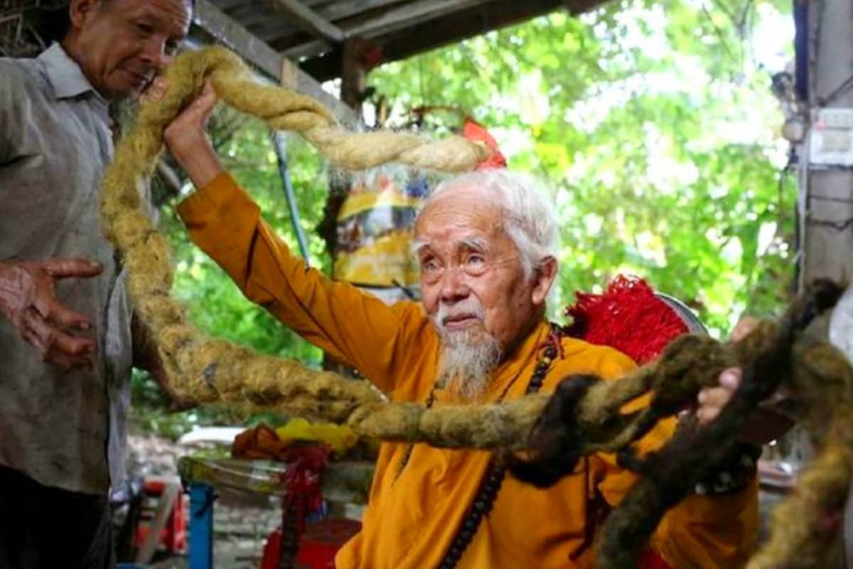 92 year old Vietnam man has 16 feet long hair