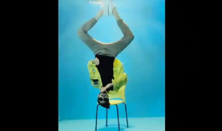 man under water dance steps viral video 
