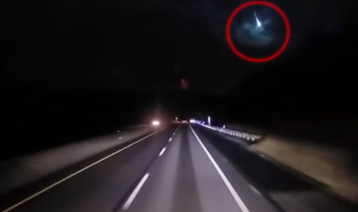 fast flash of light was seen in the skies above Pennsylvania video goes viral