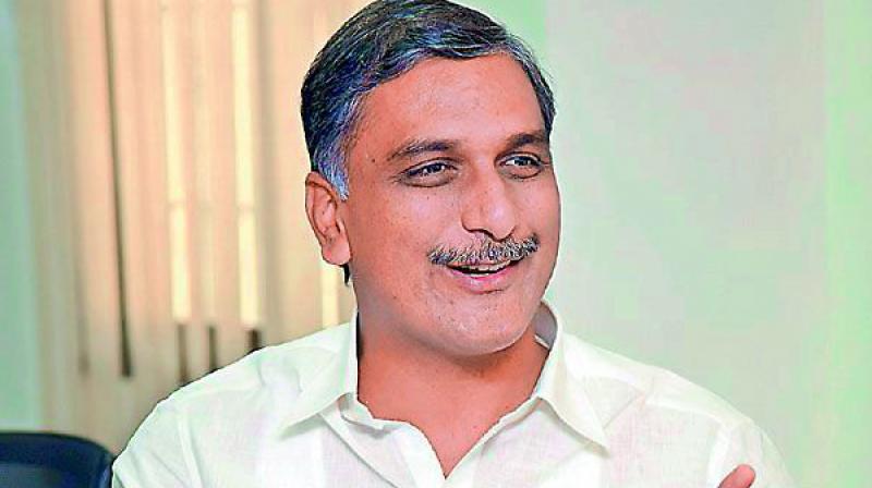 Harish Rao: Minister Harish Rao dusted off with fours and sixes .. !!