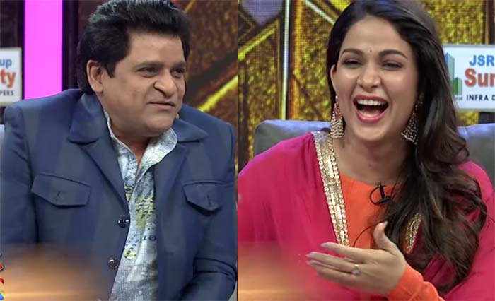 actress lavanya about her crush in alitho saradaga show