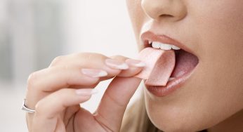 Chewing Gum : పొరపాటున చూయింగ్ గమ్ మింగేస్తే వెంటనే  ఏం చెయ్యాలి???