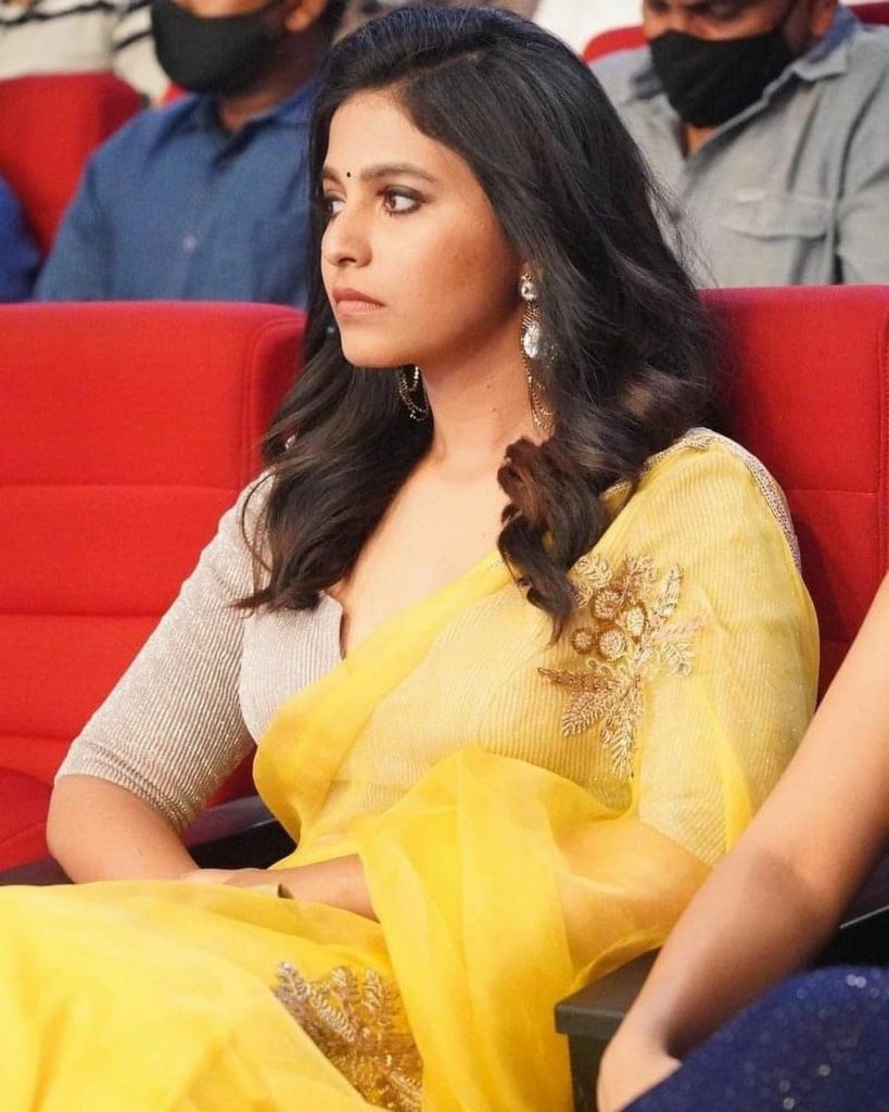 Anjali Yellow Color Saree Pics 