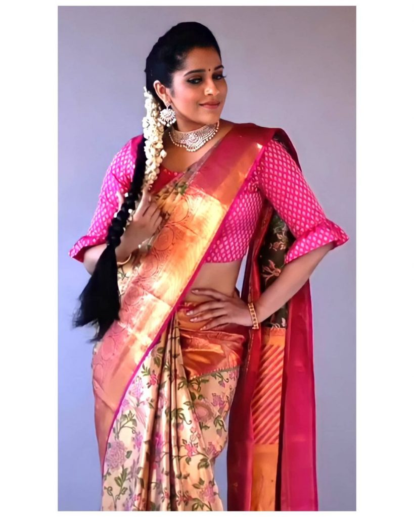 Rashmi Gautam Traditional Looks