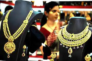 Today Gold Rate: constant in 2nd day silver price falls down