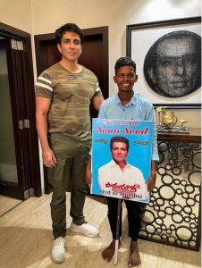 Youngster walked from hyderabad to mumbai to meet sonu sood