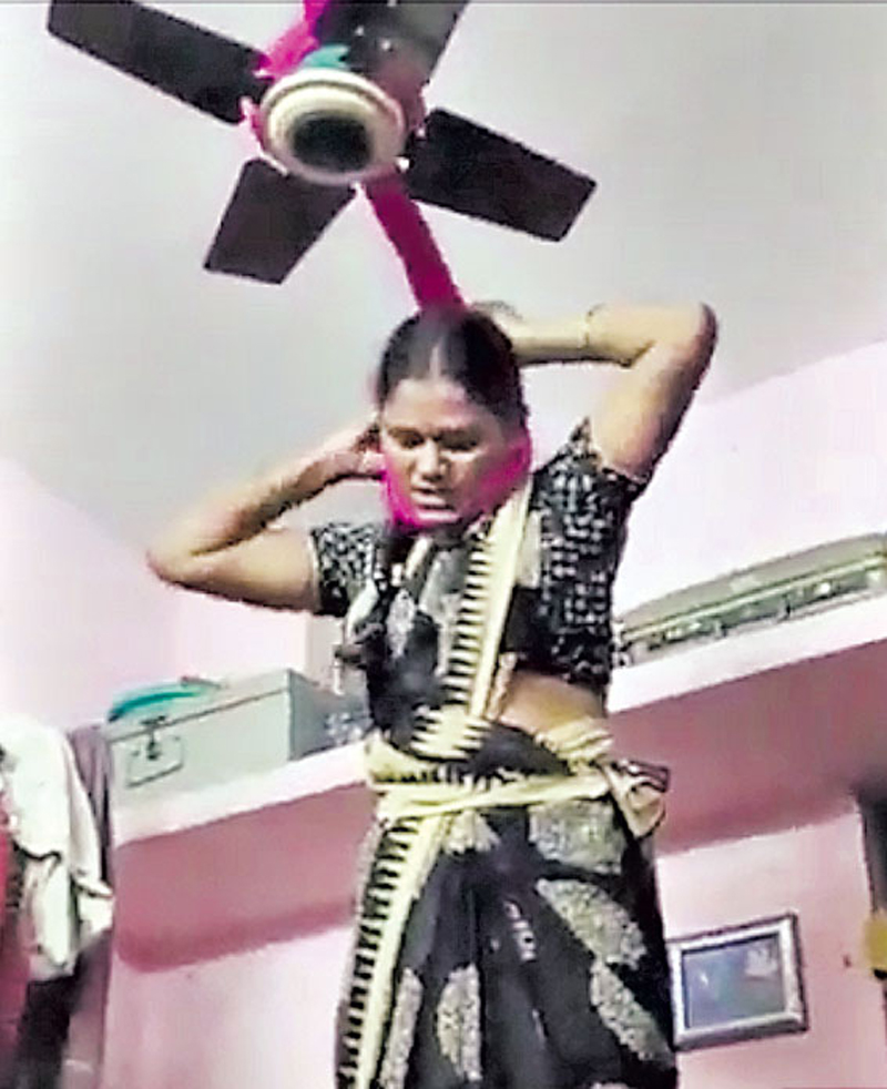 Viral Video: Nellore district husband captures wife suicide video