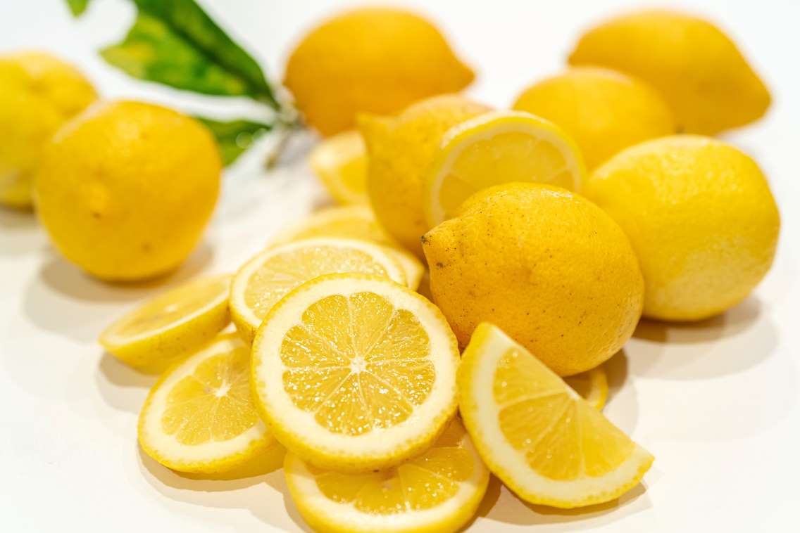 Don't take Lemon: with this items and these persons 