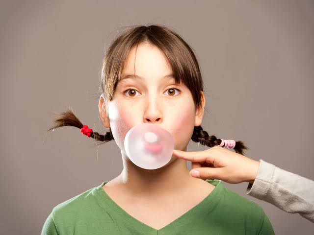 Excellent health benefits of daily eating Chewing Gum: 
