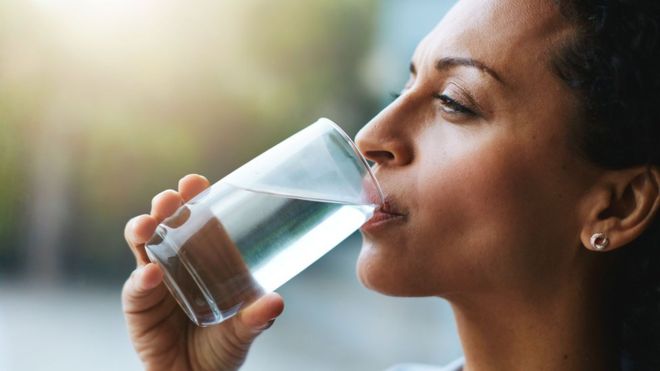 How many liters of water to drink per day depending on your weight