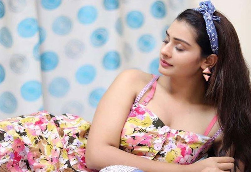 is payal-rajput-photo shoots for offers in tollywood