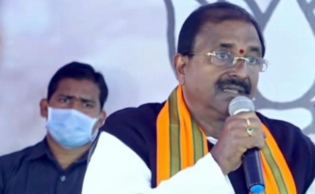 Ap Bjp chief Somu Veerraju counter comments on ycp