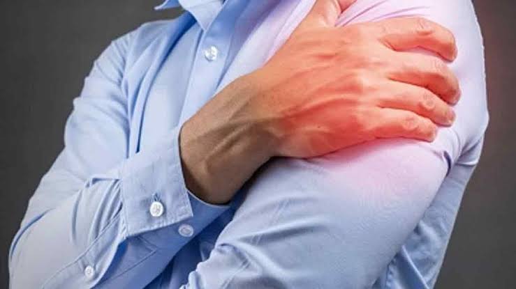 Jaw And Left Arm Pain Indicates Heart Attack: 