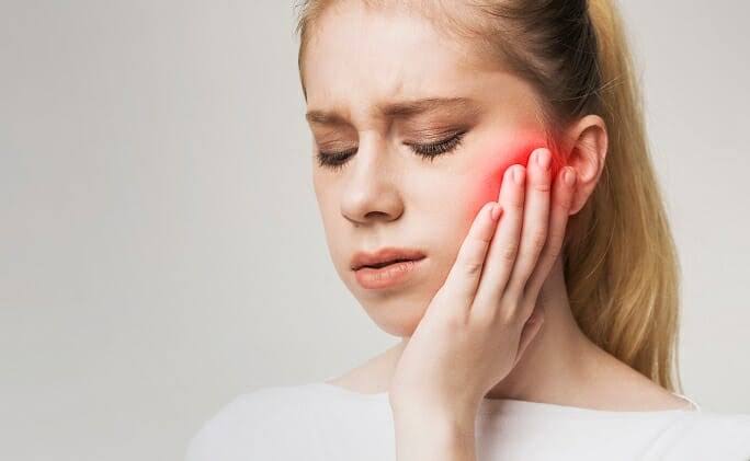Jaw And Left Arm Pain Indicates Heart Attack: 