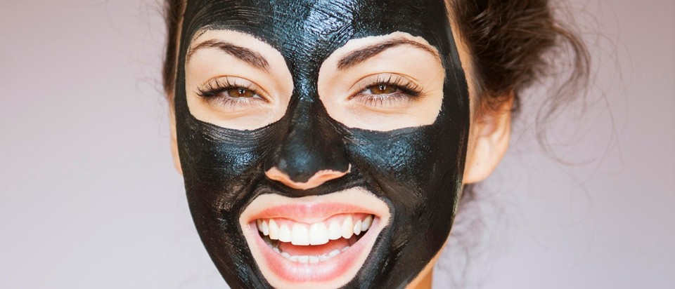 Beauty Benefits Of Charcoal: Face Pack 