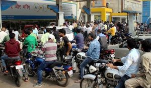 police-rushed-to-the-spot-after-finding-only-rs-1-liter-of-petrol