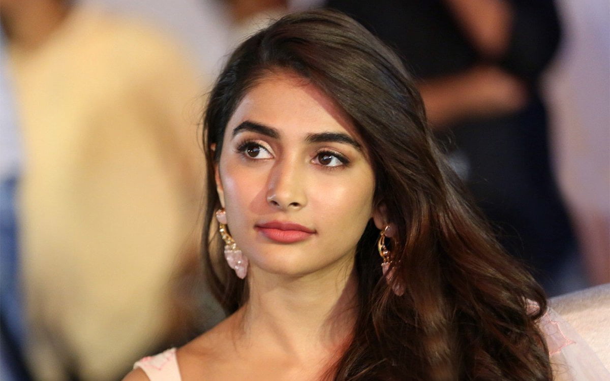 pooja-hegde-two pan indian movies are flop