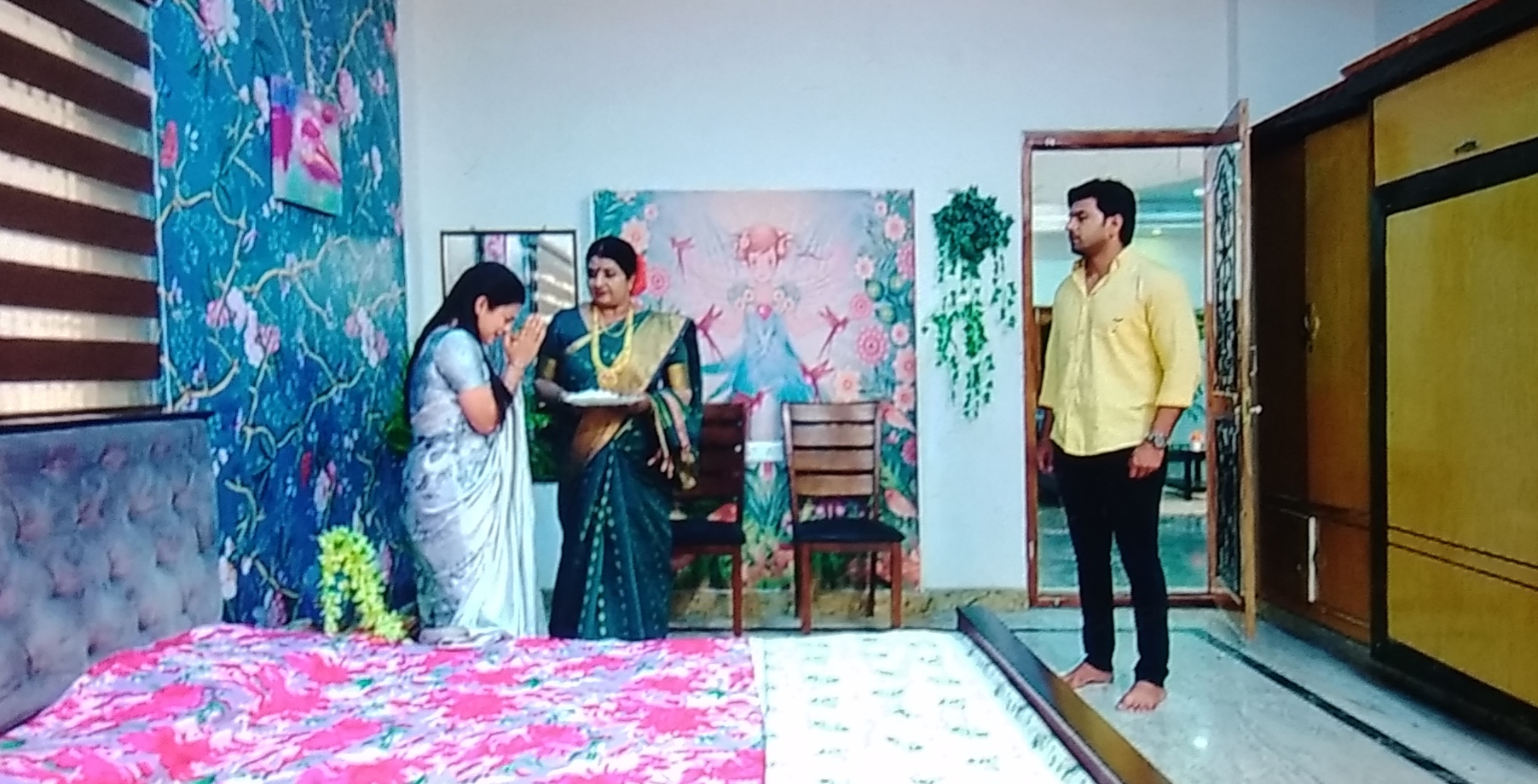 Devatha Serial: 27 May 2022 Today Episode Highlights 