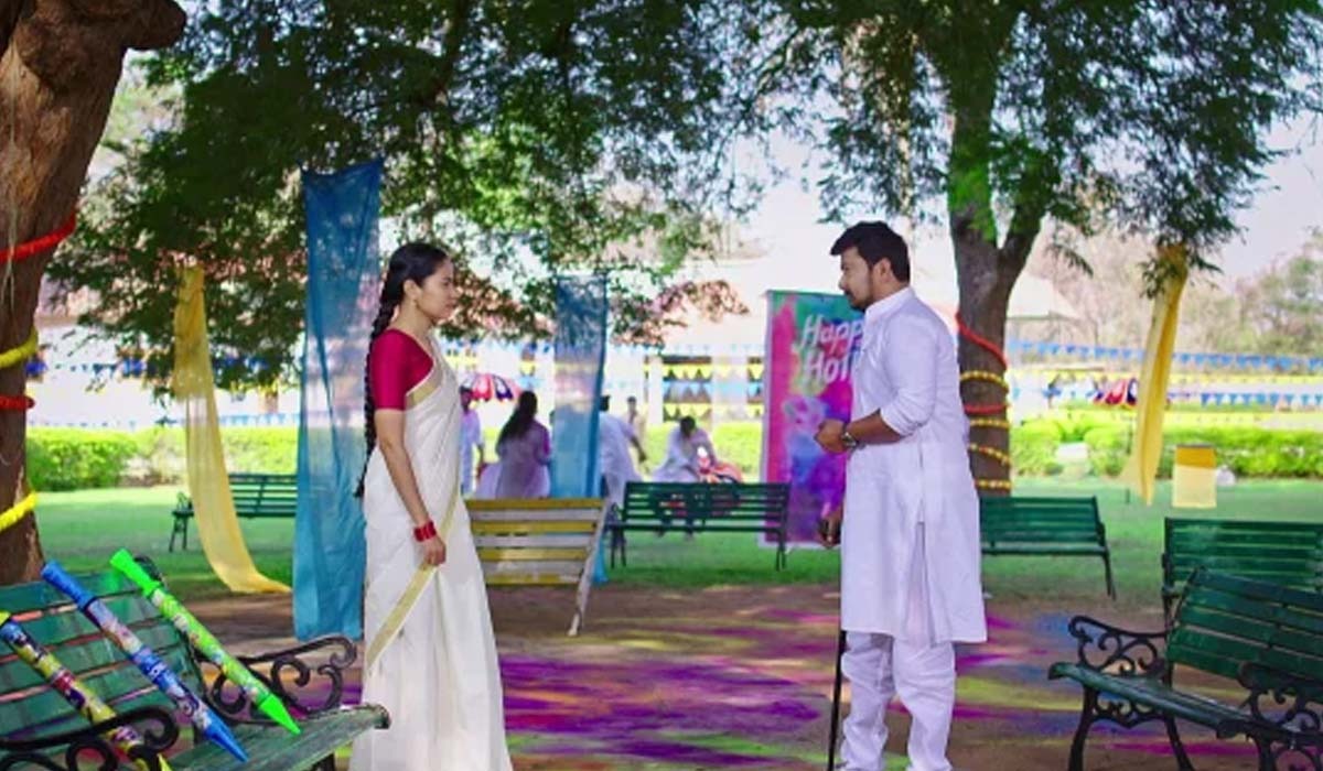 Madhav gives Radha a mind-blowing shock ..