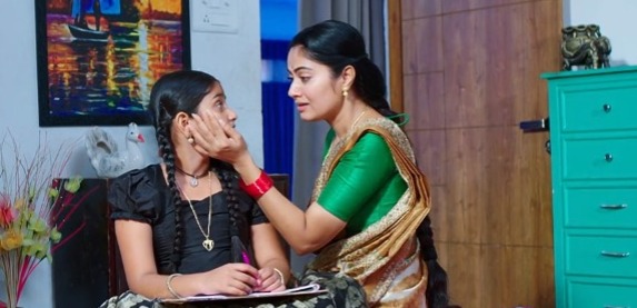 Devatha Serial 19 May 2022 Today Episode Highlights