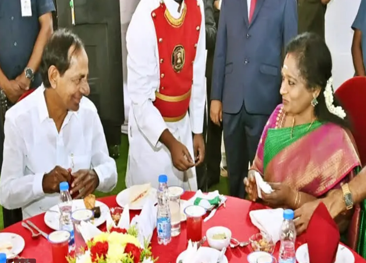 Telangana CM KCR meet Governor Tamilisai CJ swearing in ceremony 
