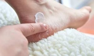 Follow these tips to keep your beautiful feet firm .. !!