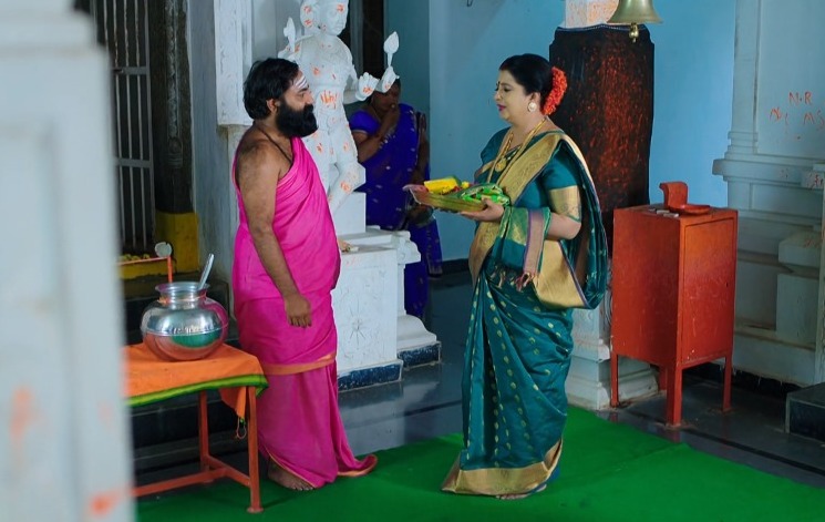 Devatha Serial: 5 July 2022 Today 590 Episode Highlights