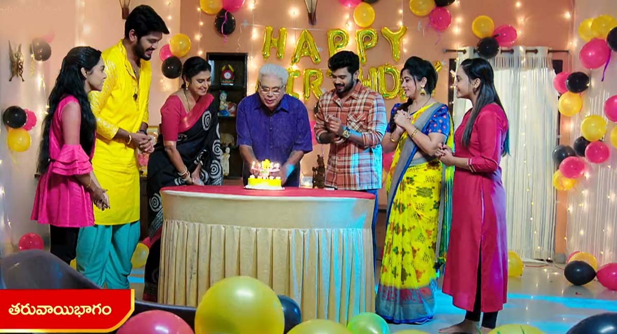 Intinti Gruhalakshmi Tulasi celebrates paramdhamaya birthday 