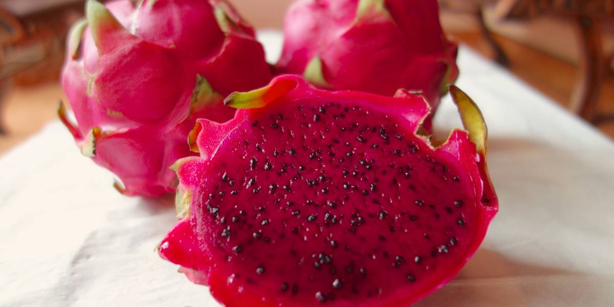 Excellent Health Benefits of Red Dragon Fruit and Its Side Effects