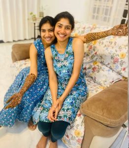 Sai Pallavi became a special attraction in sister's engagement