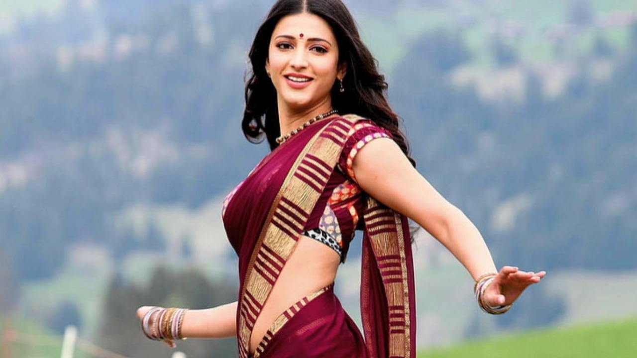 These are the Tollywood star heroines who have attracted attention in sarees