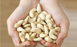 These are the five health benefits of eating cashews