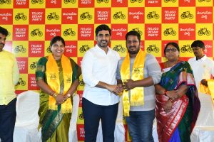 Husband joins YCP... Wife jumps to TDP..